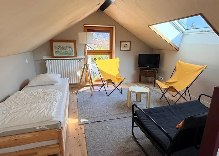 別荘 Confortable Maison Familiale A 5 Minutes Du エクスレバン