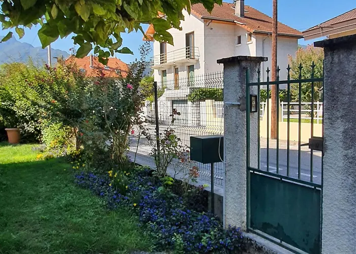 Confortable Maison Familiale A 5 Minutes Du 別荘 エクスレバン